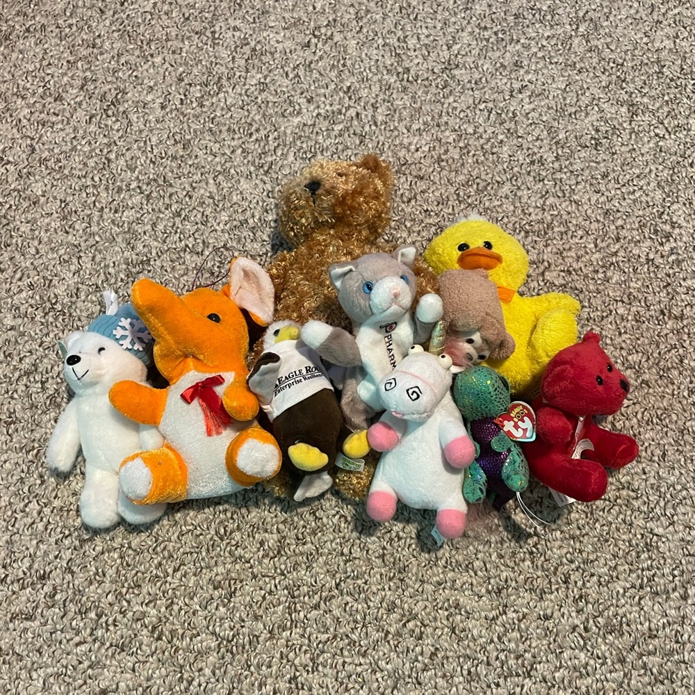 Ten 10 Small Stuffed Animals Bear, Elephant, Cat, Disney Tsum Tsum, Unicorn